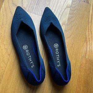 Rothy’s “the point” 8.5  retired print